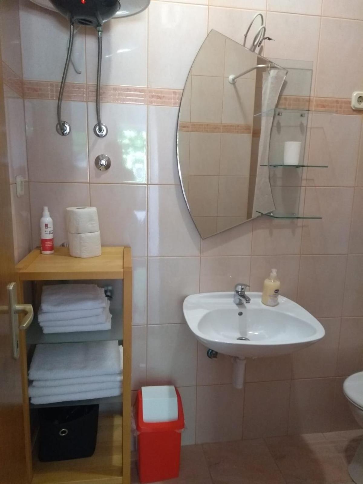 Apartment Matkovic Vir