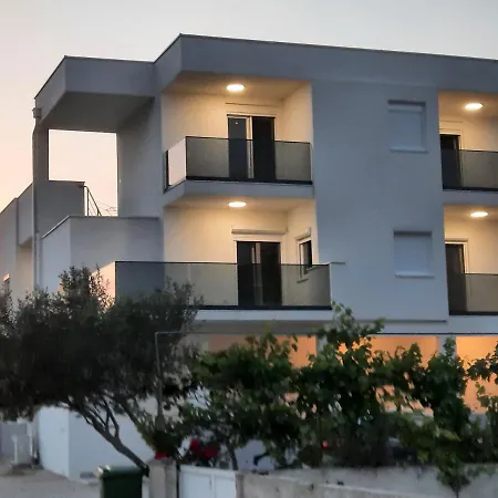 Apartments Matkovic Vir Exterior foto