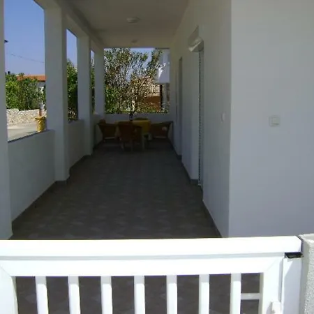 Apartments Matkovic Vir Exterior foto